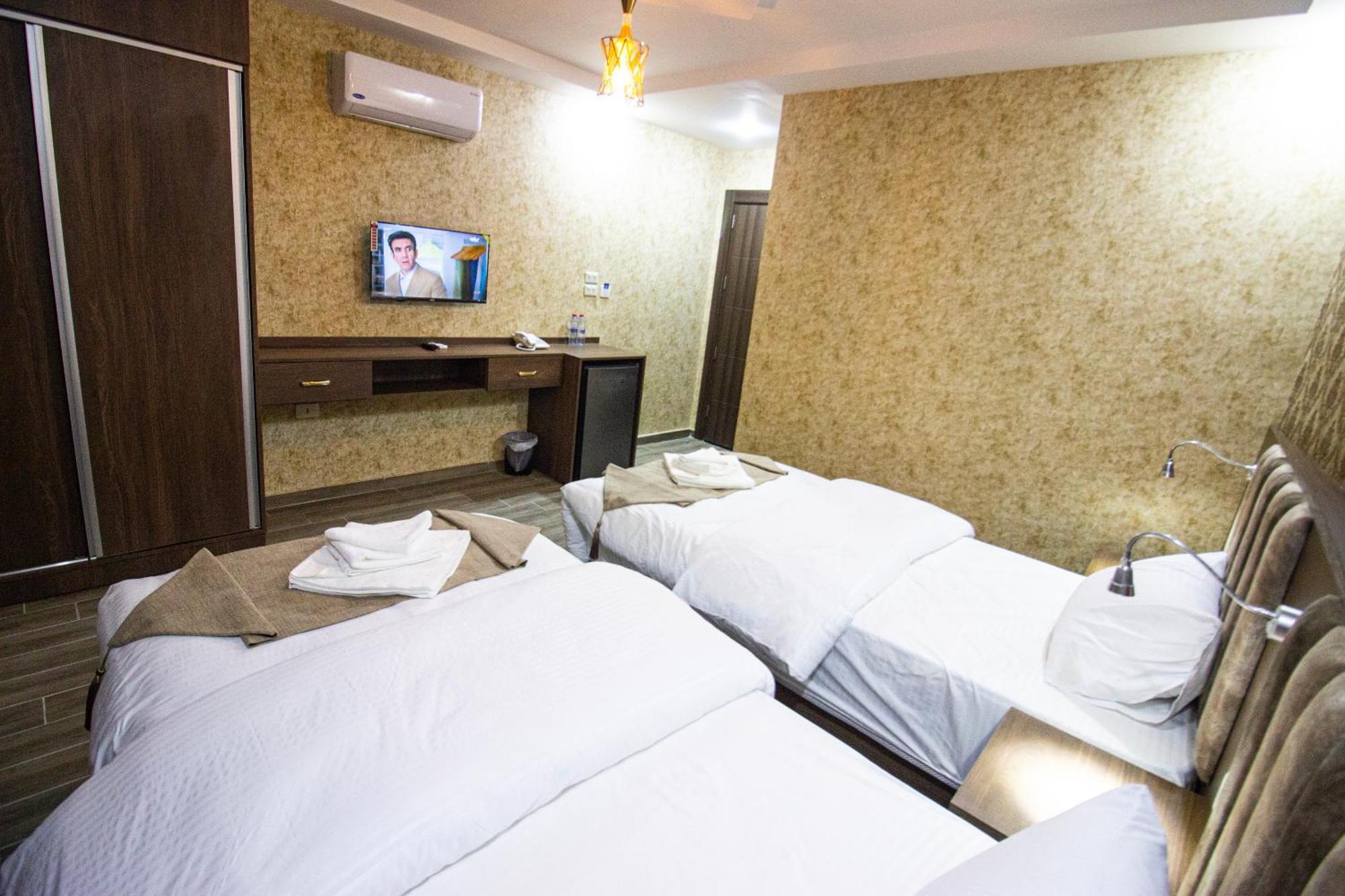 Beirut Hotel 2 New アンマン エクステリア 写真